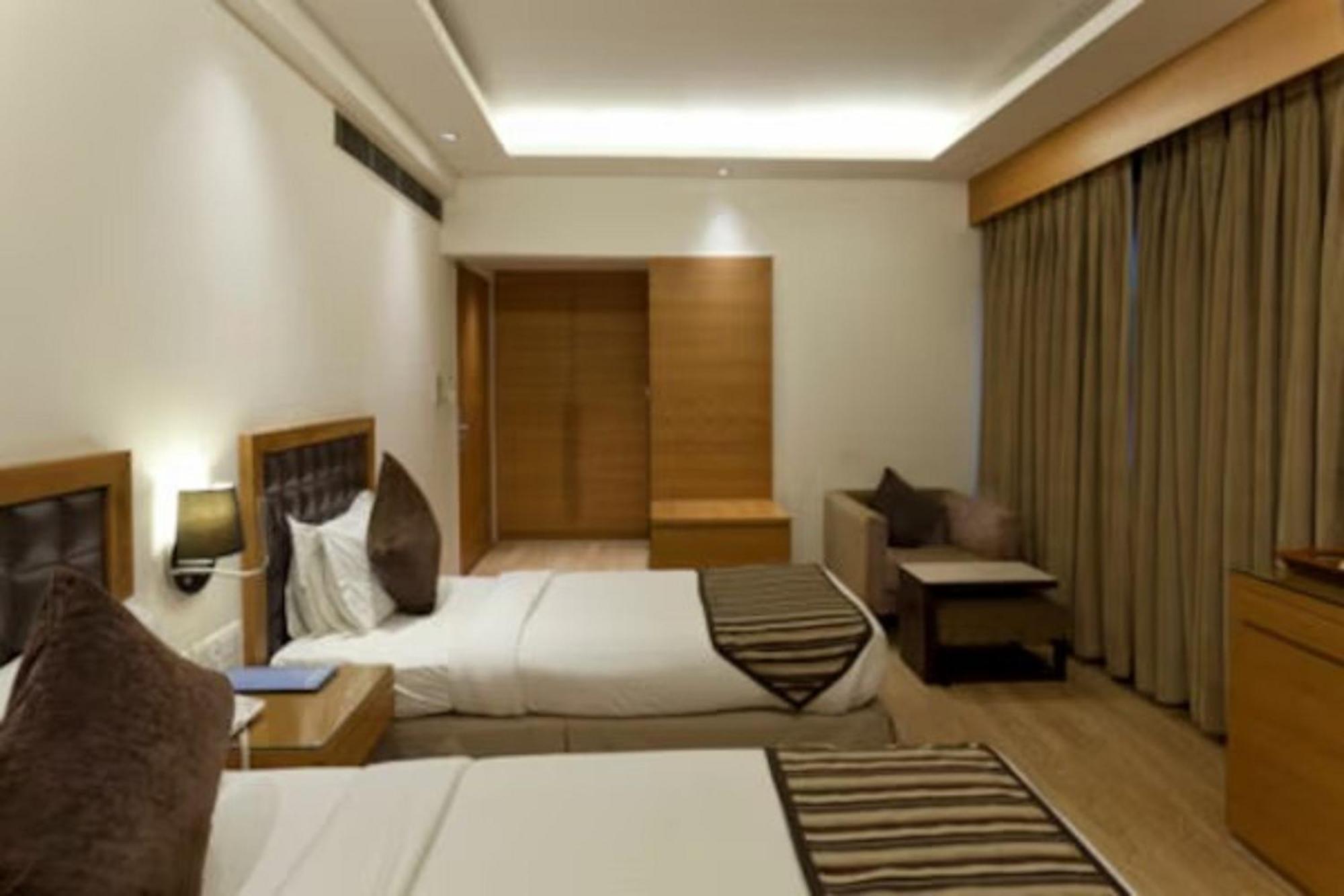 Hotel Saket 27 Nové Dillí Exteriér fotografie